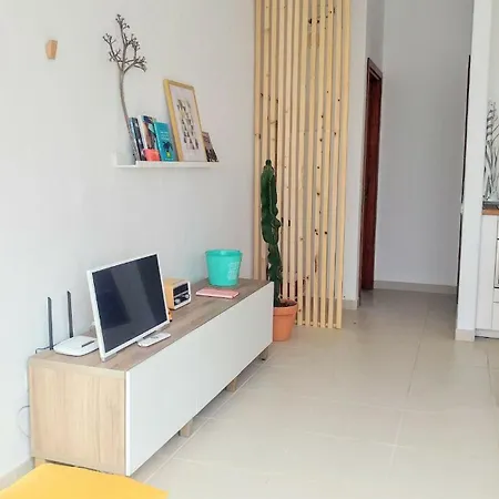 Апартаменты Cozy In A Quiet Residential Area Калета-де-Фусте